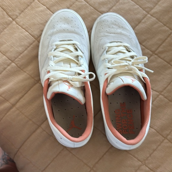 Jordan casual shoes 10.5 - Picture 4 of 6